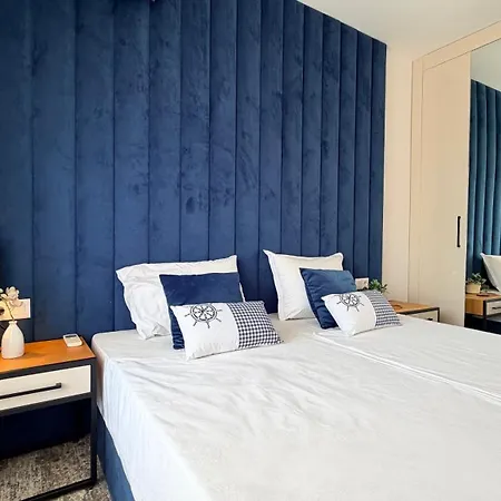 Апартаменти - Beachfront - Zlatna Kotva A60 *