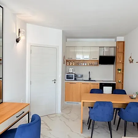 - Beachfront - Zlatna Kotva A60 * Золоті Піски