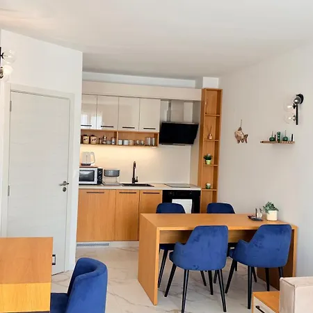- Beachfront - Zlatna Kotva A60 * Золоті Піски