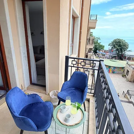 - Beachfront - Zlatna Kotva A60 Апартаменти *